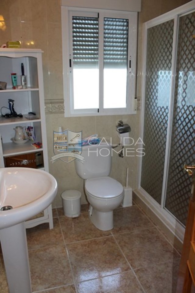  6985: Resale Villa for Sale in Albox, Almería