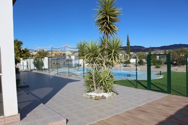  6985: Resale Villa for Sale in Albox, Almería