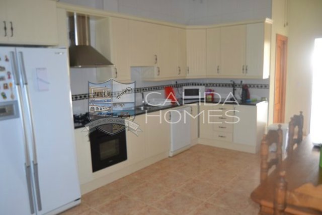  6985: Resale Villa for Sale in Albox, Almería