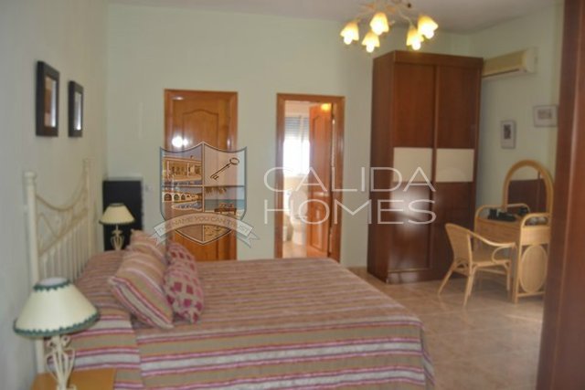  6985: Resale Villa for Sale in Albox, Almería