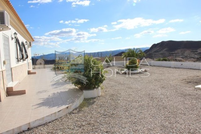 6985: Resale Villa for Sale in Albox, Almería