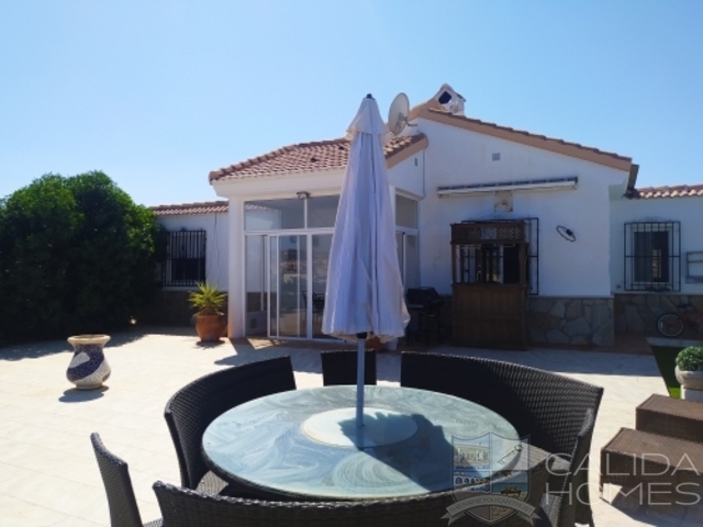  cla 7565 villa Tropical : Herverkoop Villa te Koop in Arboleas, Almería