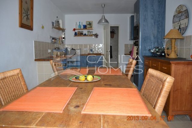 7041: Village or Town House for Sale in Arboleas, Almería