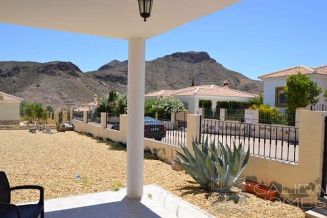 poncho: Resale Villa for Sale in Arboleas, Almería