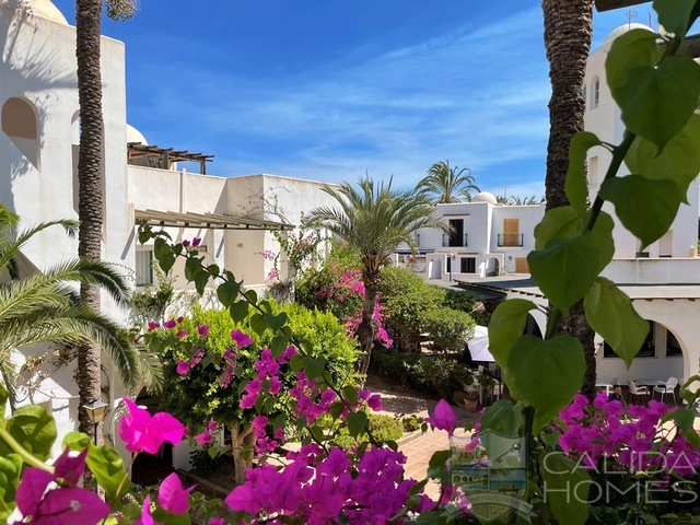 Apartment Bloom: Apartment for Sale in Vera Playa, Almería