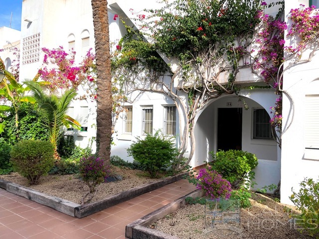 Apartment Bloom: Apartment for Sale in Vera Playa, Almería