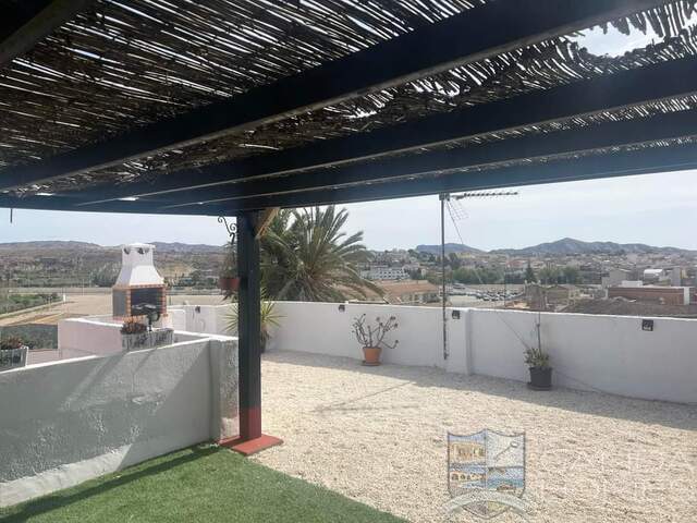 Casa A Cuadros: Dorp of Stadshuis te Koop in Albox, Almería