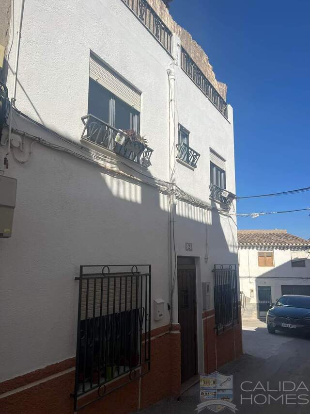 Casa A Cuadros: Dorp of Stadshuis te Koop in Albox, Almería