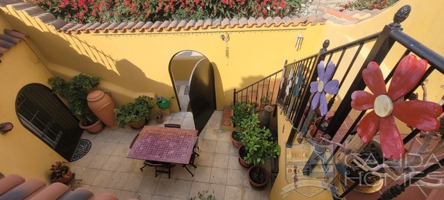 Casa Amarillo: Detached Character House for Sale in Cuevas Del Almanzora, Almería
