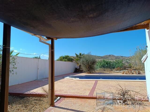 Casa Avalon : Herverkoop Villa te Koop in Arboleas, Almería