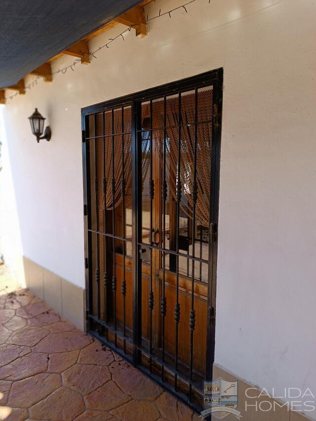 Casa Avalon : Herverkoop Villa te Koop in Arboleas, Almería