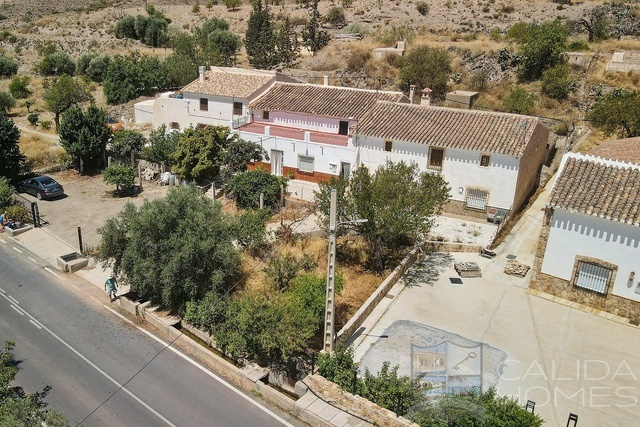 Casa Beso : Dorp of Stadshuis te Koop in Albox, Almería