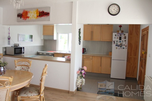 Casa Blossom : Resale Villa for Sale in Oria, Almería