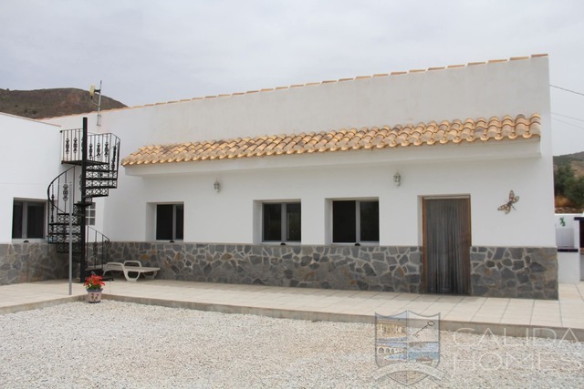 Casa Blossom : Resale Villa for Sale in Oria, Almería