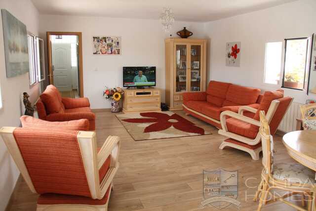 Casa Blossom : Resale Villa for Sale in Oria, Almería