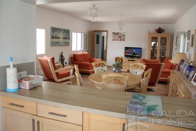 Casa Blossom : Resale Villa in Oria, Almería