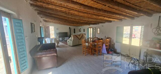 Casa Carrascos: Semi-Detached Property for Sale in Arboleas, Almería