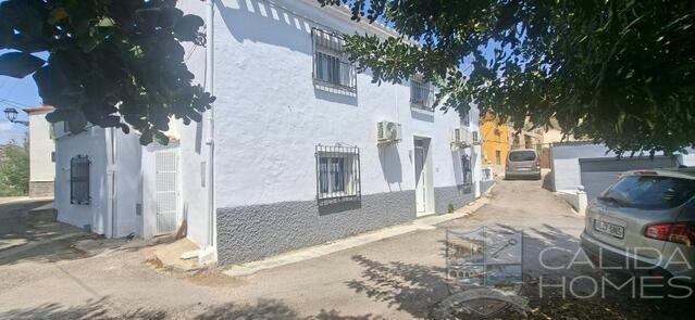 Casa Carrascos: Semi-Detached Property for Sale in Arboleas, Almería