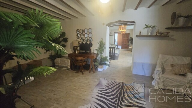 casa chic: Semi-Detached Property for Sale in Cantoria, Almería