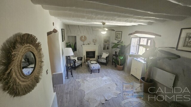 casa chic: Semi-Detached Property for Sale in Cantoria, Almería