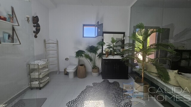 casa chic: Semi-Detached Property for Sale in Cantoria, Almería