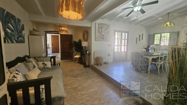 casa chic: Semi-Detached Property for Sale in Cantoria, Almería