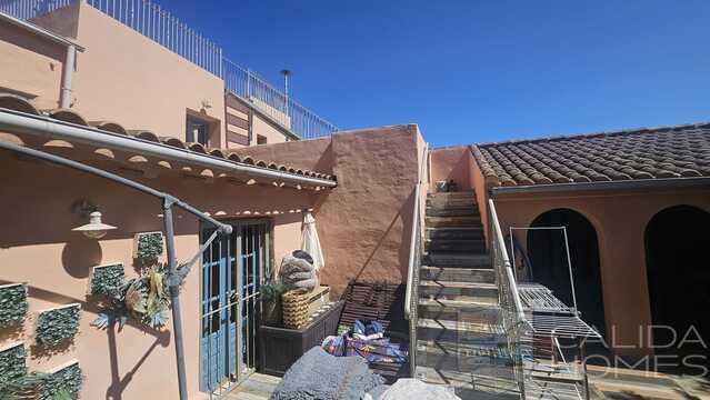 casa chic: Semi-Detached Property for Sale in Cantoria, Almería