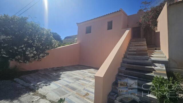 casa chic: Semi-Detached Property for Sale in Cantoria, Almería