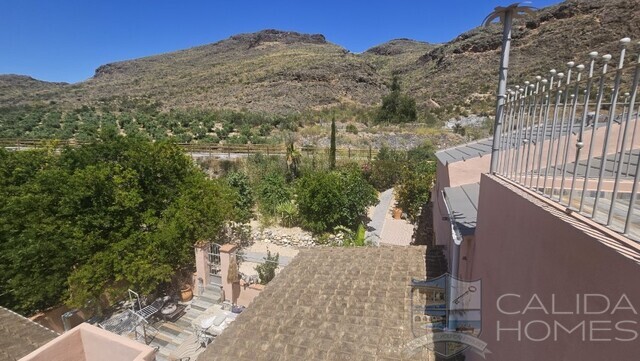 casa chic: Semi-Detached Property for Sale in Cantoria, Almería