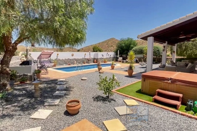 casa chopo: Resale Villa for Sale in Arboleas, Almería