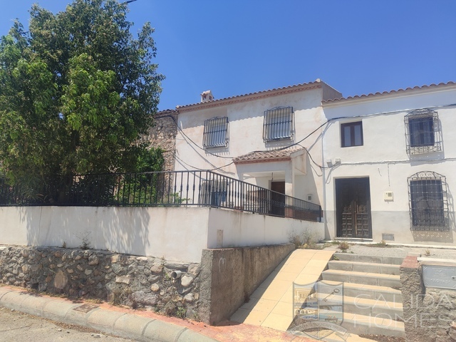 Casa Cinta : Village or Town House for Sale in Arboleas, Almería