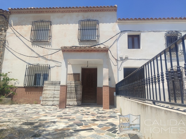 Casa Cinta : Village or Town House for Sale in Arboleas, Almería