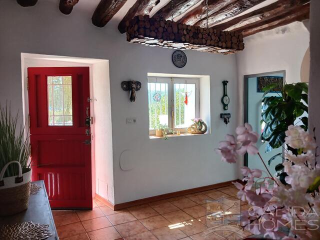 Casa Cleopatra: Village or Town House for Sale in Chirivel, Almería