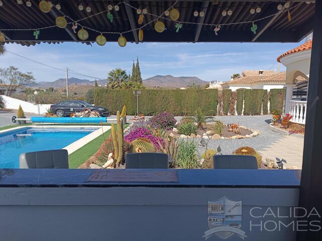 Casa Cocktail: Resale Villa for Sale in Cantoria, Almería