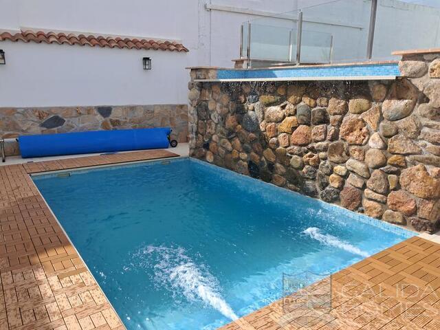 casa Cool : Village or Town House for Sale in Zurgena, Almería