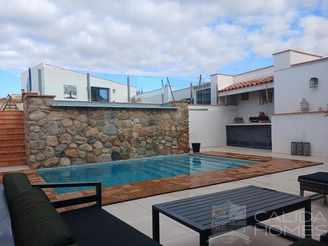 casa Cool : Village or Town House for Sale in Zurgena, Almería