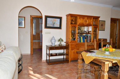 Casa Cucador: Resale Villa in Zurgena, Almería