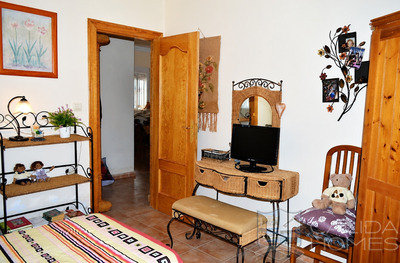 Casa Cucador: Resale Villa in Zurgena, Almería