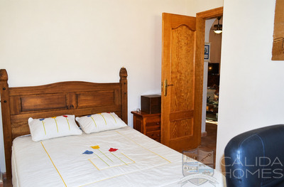 Casa Cucador: Resale Villa in Zurgena, Almería