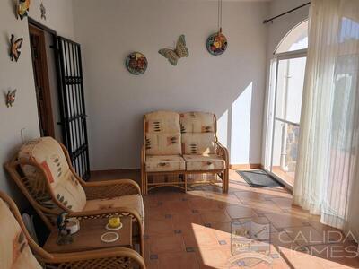 Casa Daffodil: Resale Villa in Arboleas, Almería