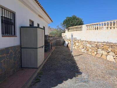 Casa Daffodil: Resale Villa in Arboleas, Almería
