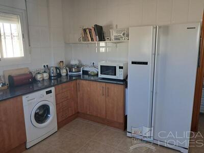 Casa Daffodil: Resale Villa in Arboleas, Almería