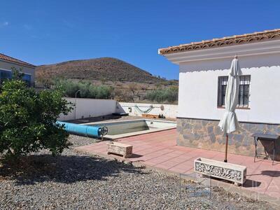Casa Daffodil: Resale Villa in Arboleas, Almería