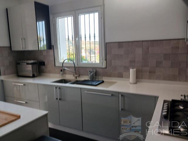 casa de bella : Resale Villa for Sale in Arboleas, Almería