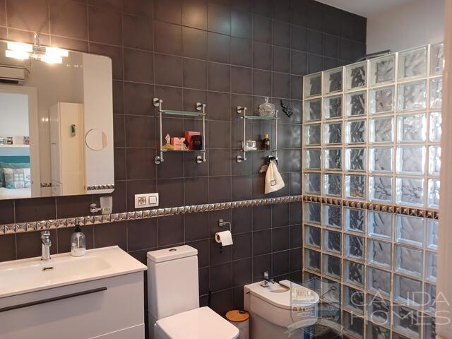 casa de bella : Resale Villa for Sale in Arboleas, Almería