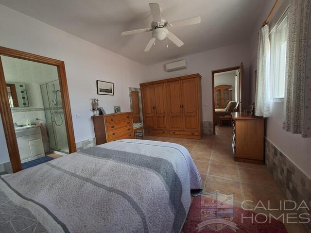 Casa de Estrella : Resale Villa for Sale in Arboleas, Almería