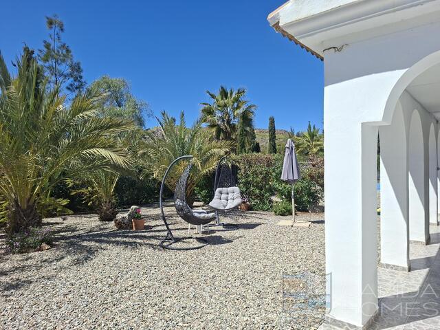 Casa de Sol : Resale Villa for Sale in Arboleas, Almería
