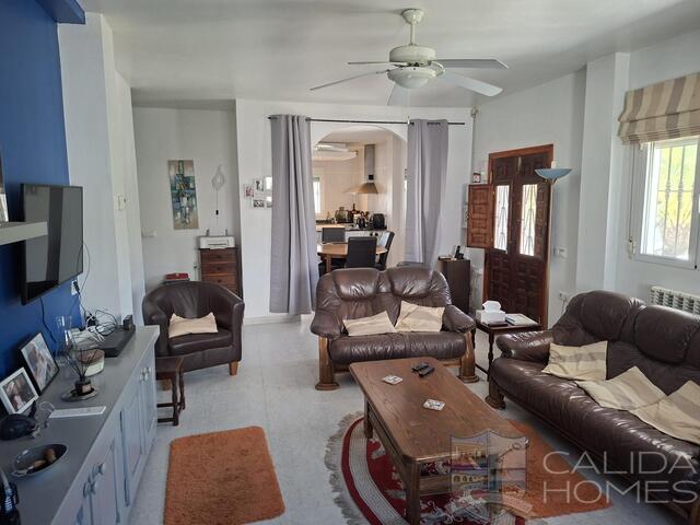 Casa de Sol : Resale Villa for Sale in Arboleas, Almería