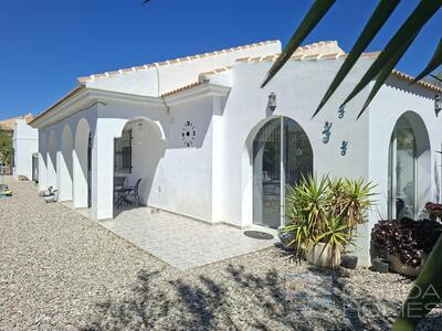 Casa de Sol : Resale Villa in Arboleas, Almería