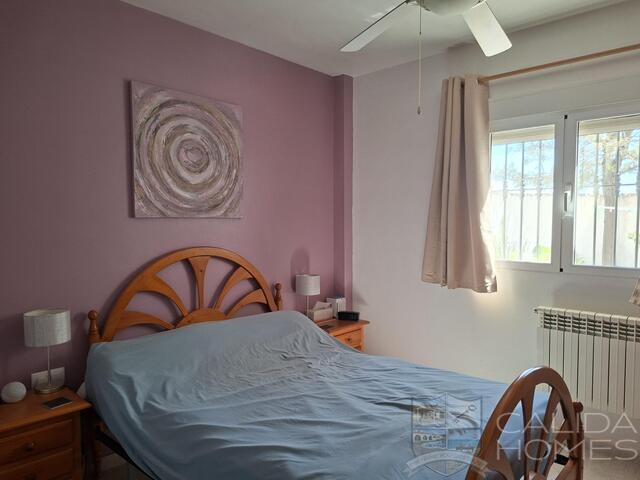 Casa de Sol : Resale Villa for Sale in Arboleas, Almería